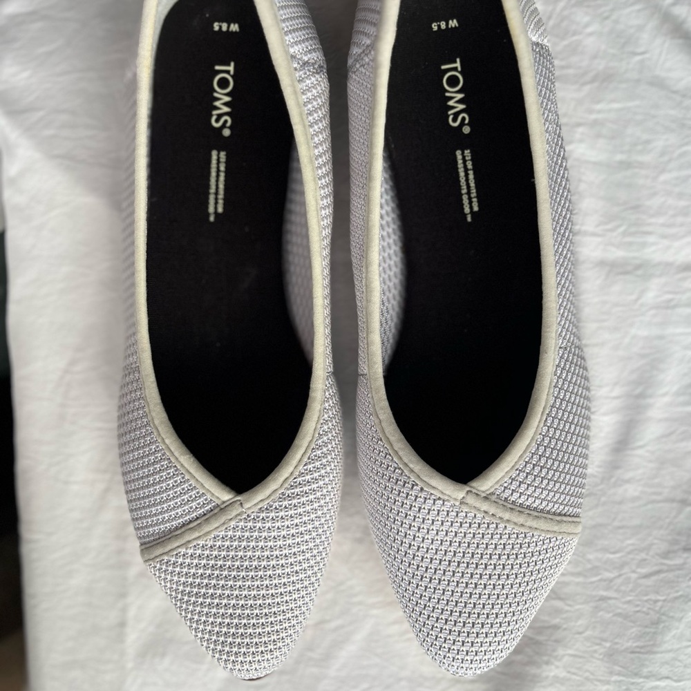 New in box. Did not return on time.